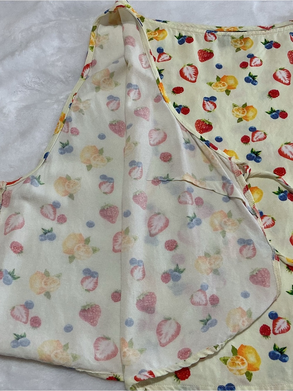 ASOS DESIGN Linen Look Fruit Print Tie Side Top Blouse - Picture 7 of 10